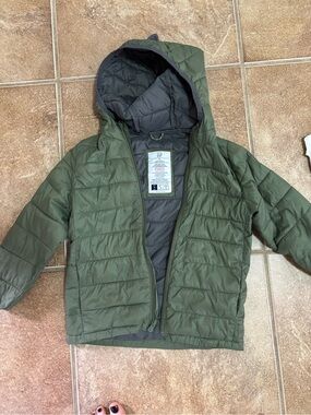 GAP Kids Hooded Quilted Puffer Jacket in Olive Green